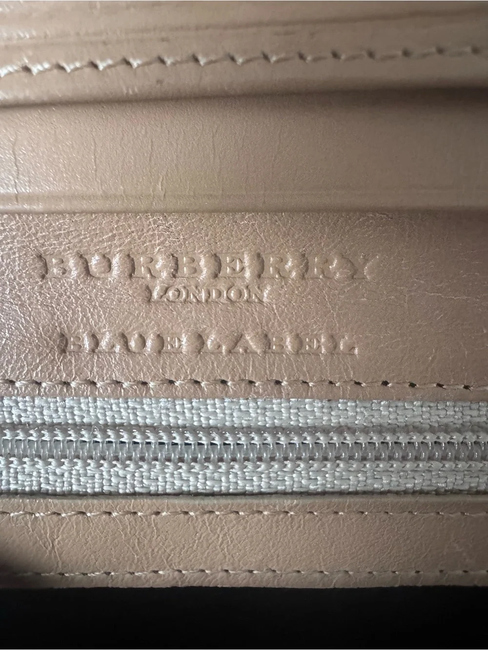 Authentic Burberry Beige Black Red
Check Wallet with Tan Trim Blue Label - Picture 10 of 10